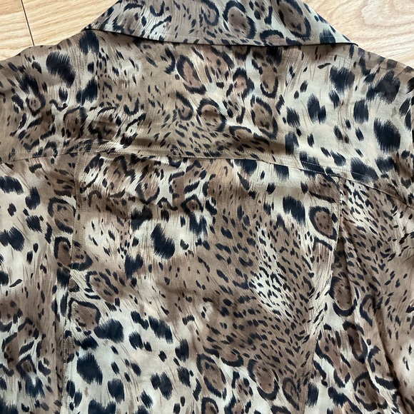 Chico's Leopard Print Silk Blouse Size 2 (large) - Picture 11 of 11